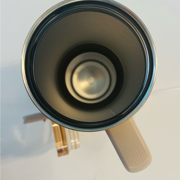 Stanley Metallic 40oz tumbler with flip straw - Picture 4 of 5